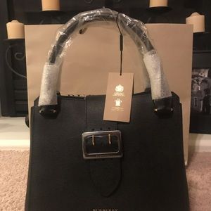 Authentic Burberry Tote Bag👜!!